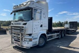 Scania R580 8x4 Tridem koukkuauto