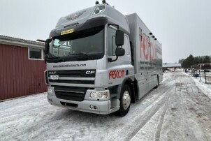 DAF CF 75.360 Hevoskuljetusauto