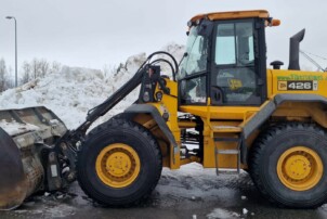 JCB 426