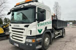 Scania P 320 Vaijerivaihtolava + nosturi