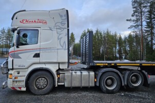 Scania R560 6x2 vetopöytäauto vm2013