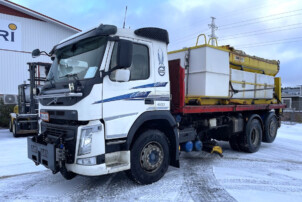 Volvo FM420 + Tienhoito varustus