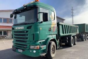 Scania R560 6x4 + RKP 4 aks.