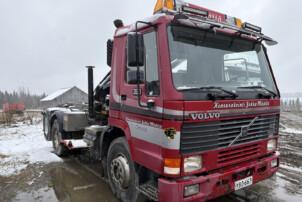 Volvo FL10 6*2 + HIAB 088CL