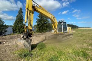 New Holland Kobelco E215