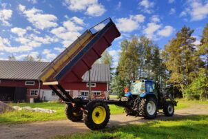 Omavalmisteinen maatalousperävaunu