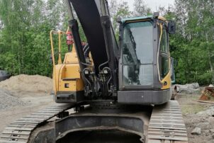 Volvo ECR305CL + Movax SP50F ponttivasara