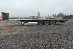 KRONE lavapuoliperävaunu