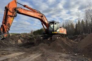 Hitachi ZX350LC + Rototilt + Leica 3D + vaaka