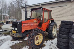 Volvo Bm Valmet 703 4WD traktori