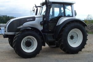 Valtra M150-4
