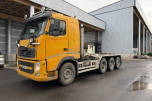 Volvo FH540 Palfinger koukulla