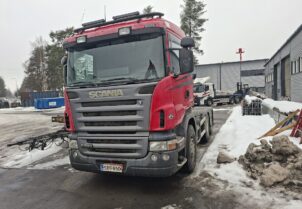 Scania R580 6x4 V8 vetopöytäauto uusilla renkailla ja juuri isosti huollettu