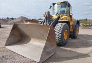 Volvo L120E Pyöräkuormaaja