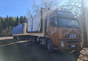 Volvo HF16 550 sivukippikärryllä