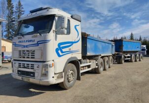 Volvo FH16 550 8x5 + Jyki sorakasettiyhdistelmä