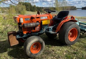Kubota B7100D