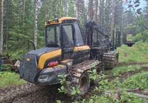 Ponsse Elk 8W (moottori vaihdettu 6000h kohdalla)