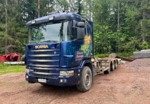 Scania 144G Metsäkoneritilä 8x2