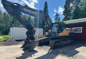 Volvo EC220 DL